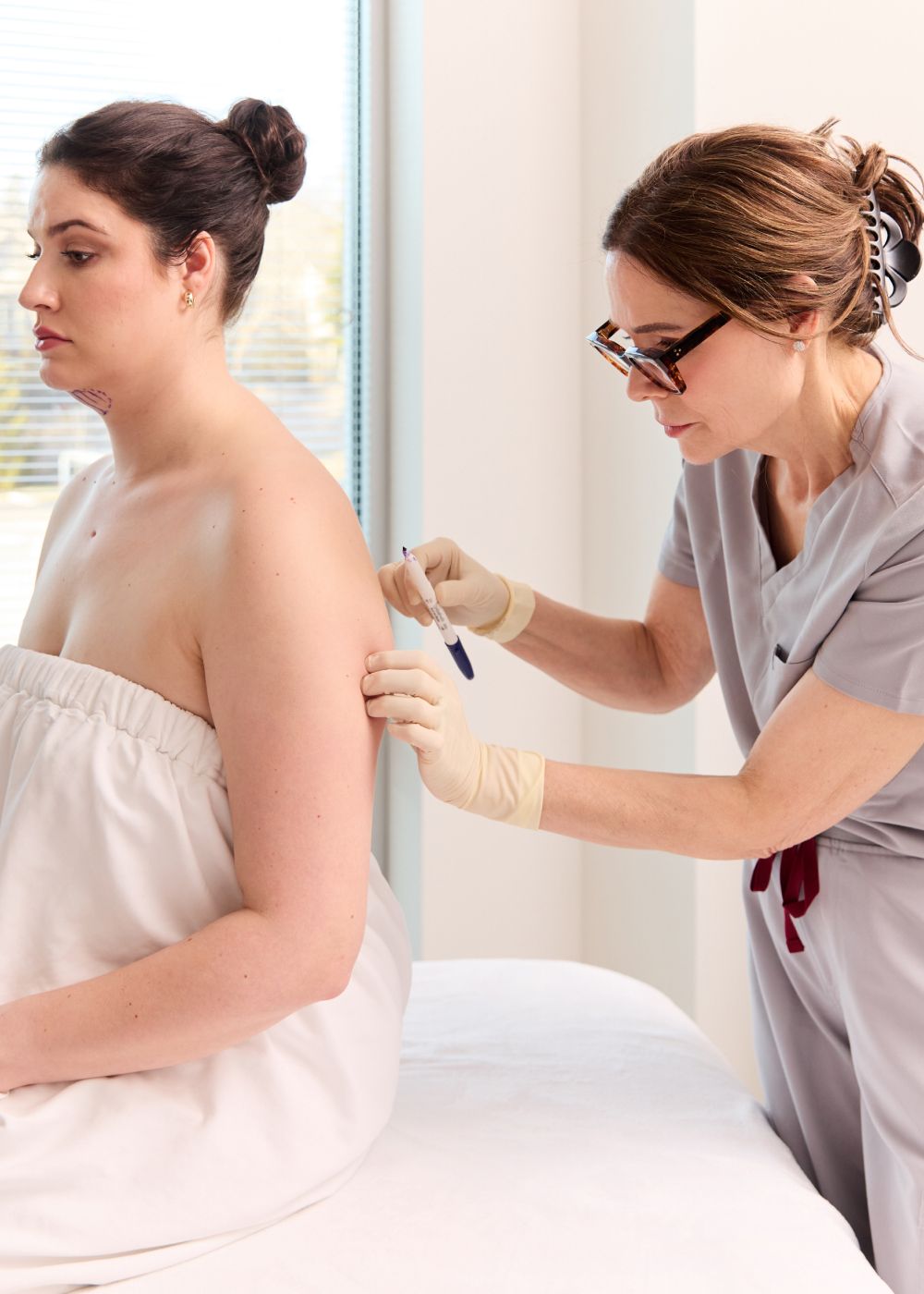 St. Louis Plastic Surgeon, Dr. Judith Gurley with patient